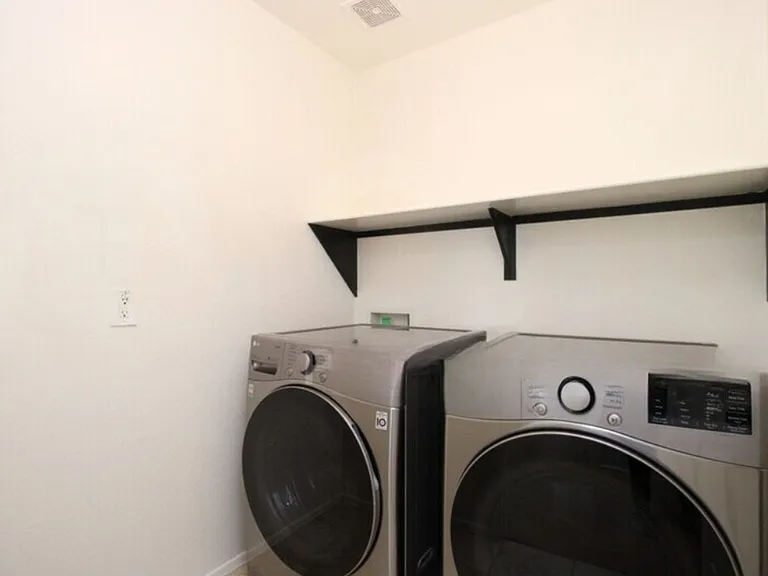 15447 W Poinsettia Dr — Photo 16