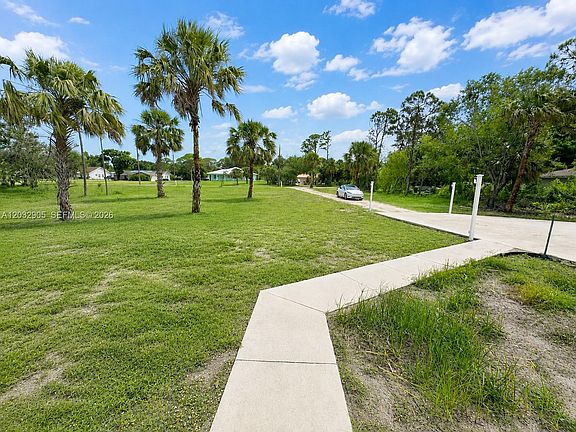 2nd image of 5513 Palmetto Dr