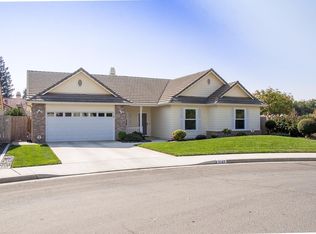 1147 W Orchard Ct, Visalia, CA 93277