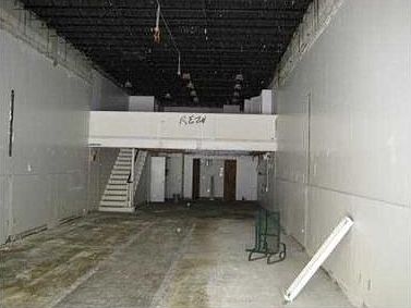 5th image of 210 S Olive Ave