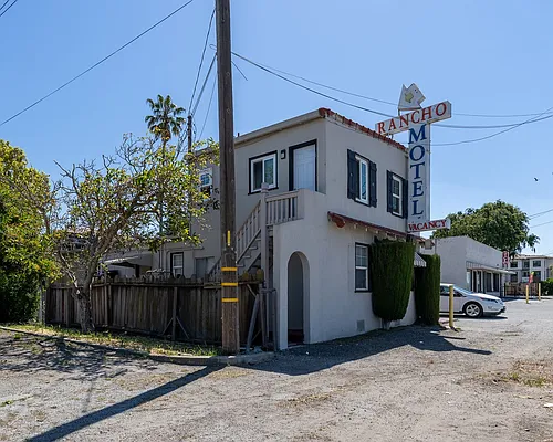19040 Monterey Rd Photo 1