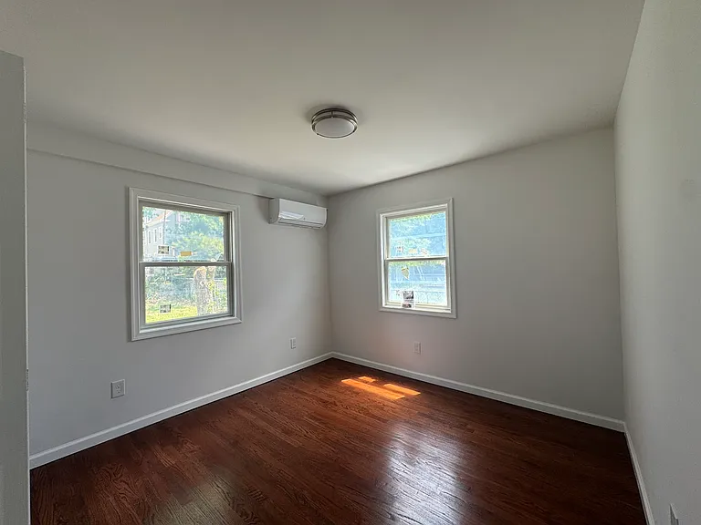 Right Bedroom