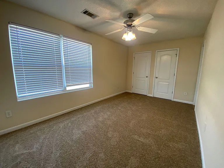 361 Bridgewater Cir — Photo 9