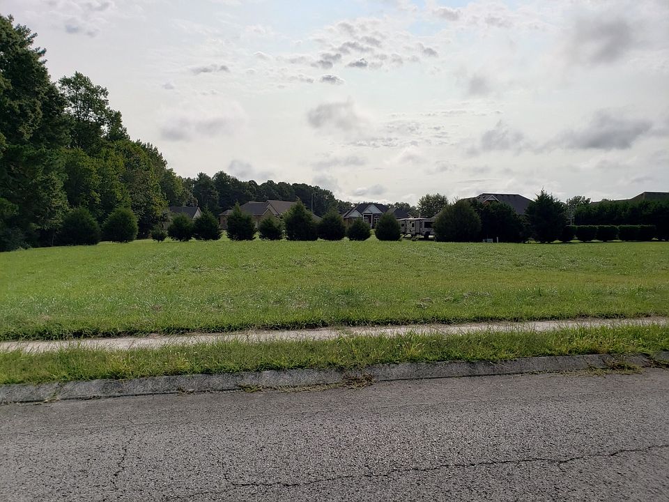 2nd image of 223 Turkey Creek Rd