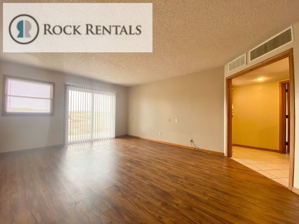 Prairie Grass Apartments North, 728 Crazy Horse Rd #3, Hutchinson, KS 67502