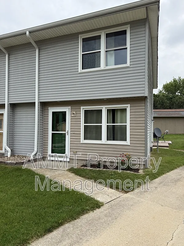 2 bed, 1.5 bath, $2,100 — Photo 1
