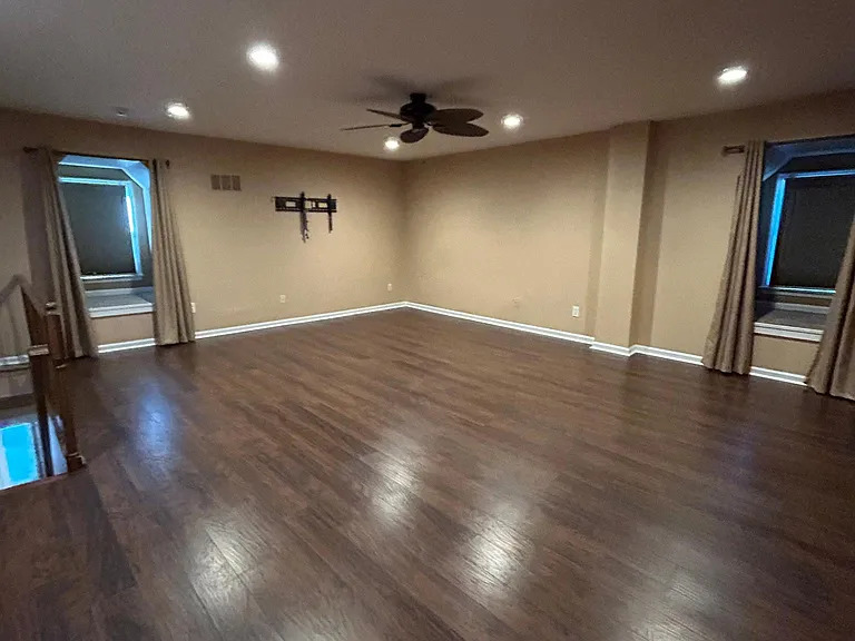 1423 Kathleen Ct — Photo 35