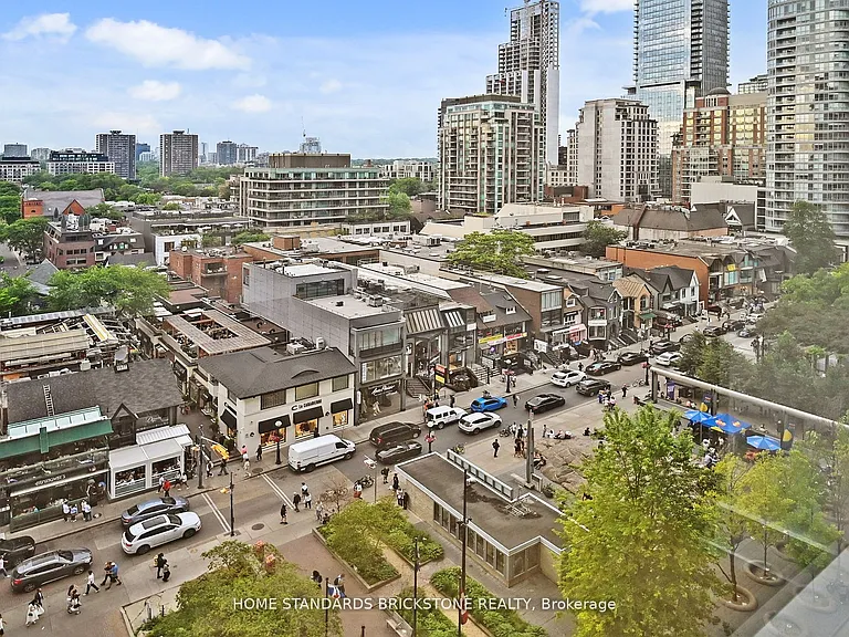 110 Bloor St W #1009 — Photo 43