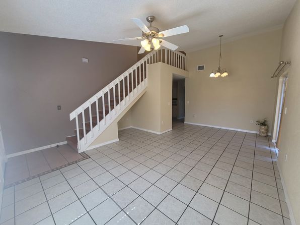 1073 Meadowood Pointe Rd