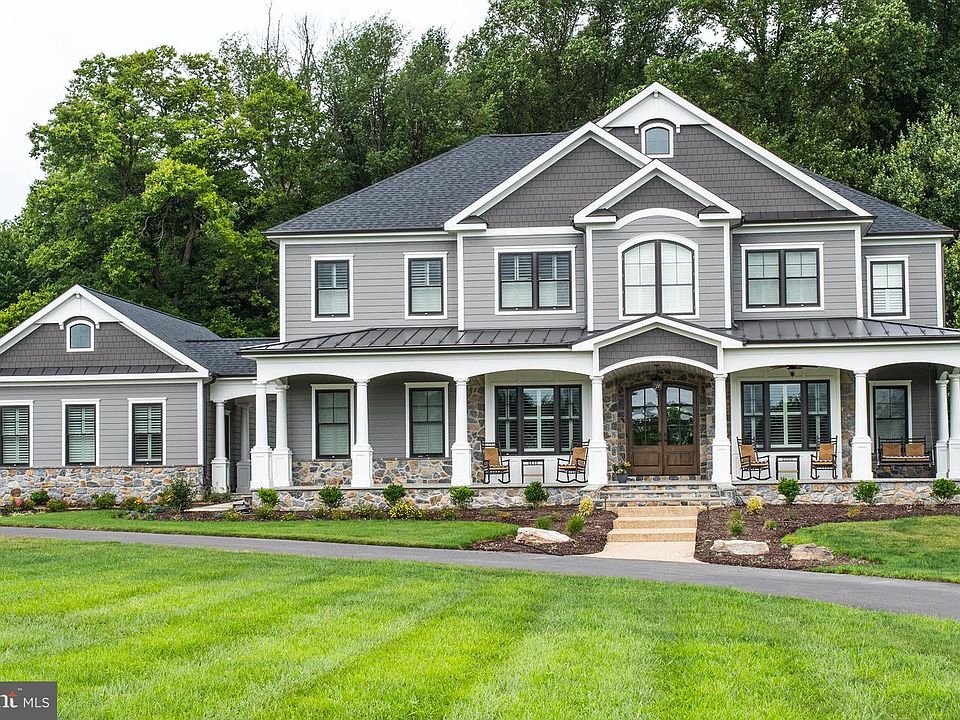 1st image of 8224 White Pine Ct