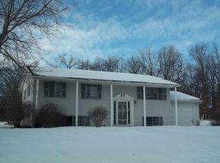 433 Donelda Ln, Rockford, IL 61102