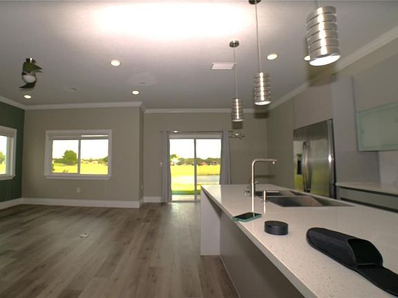 4th image of 2025 Greenbriar Ter