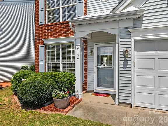2nd image of 2139 Kaybird Ln