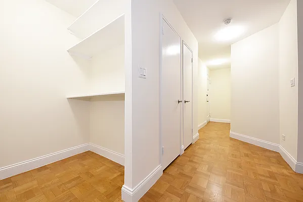 Rented by Buchbinder & Warren | media 7