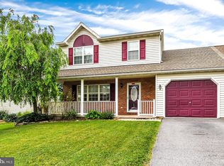 404 Grandview Dr, Fleetwood, PA 19522