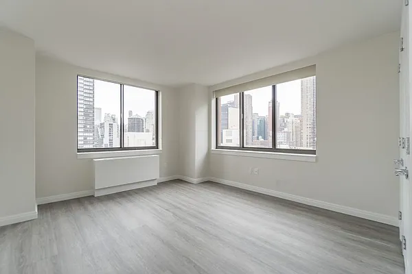 Rented by Greystar | media 27