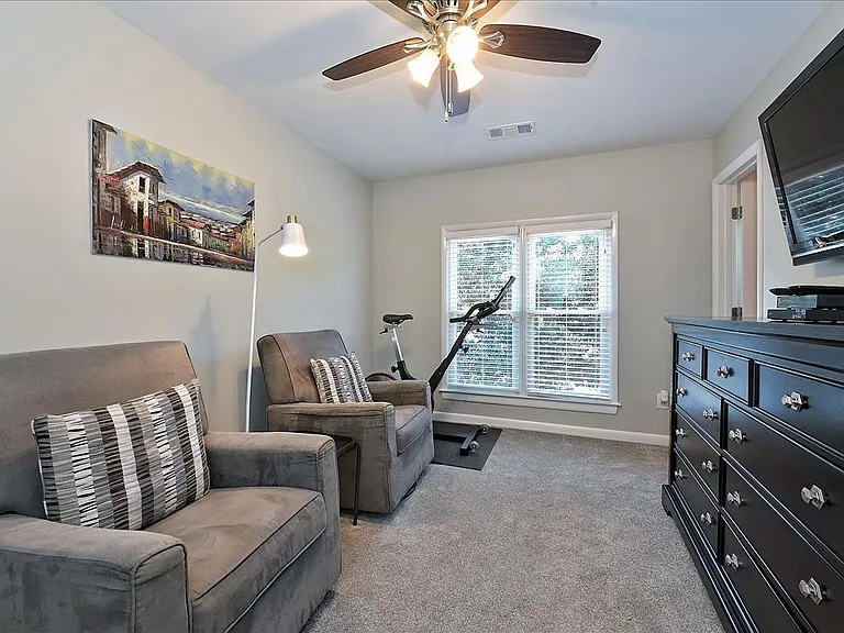 2723 Dilworth Heights Ln — Photo 16