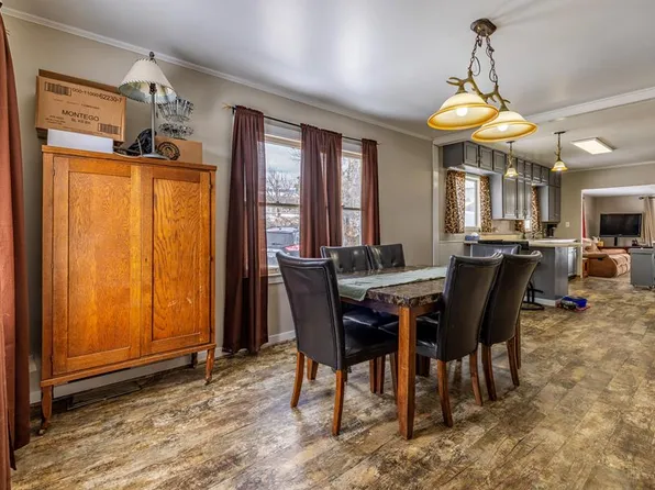 2111 Nevada St, Meeteetse, WY 82433