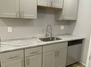 2 Kittredge St, Norwalk, CT 06851