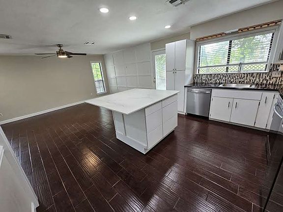 5th image of 7002 Winedale Dr