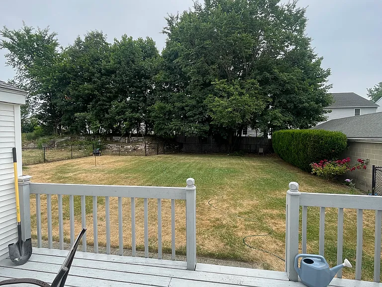 43 Dorothy Ave — Photo 11