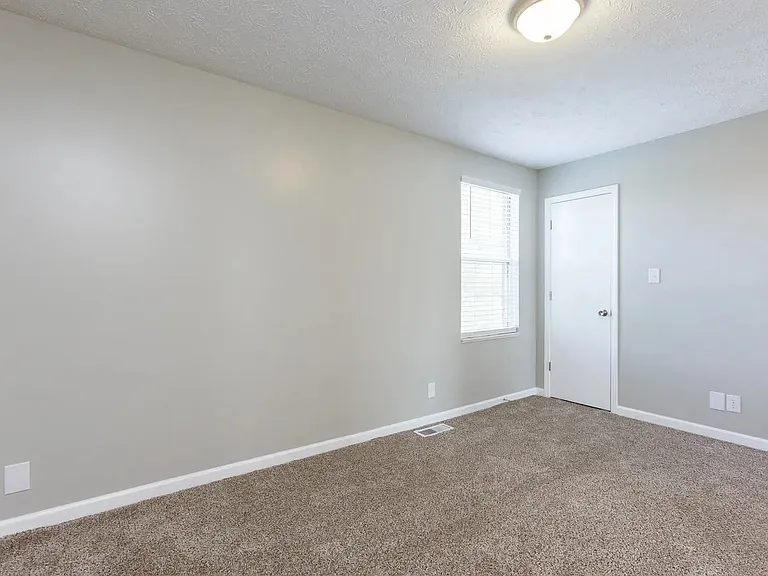 291 Dunbar Cave Rd — Photo 4
