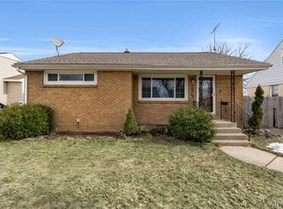 275 N Willowlawn Pkwy, Cheektowaga, NY 14206