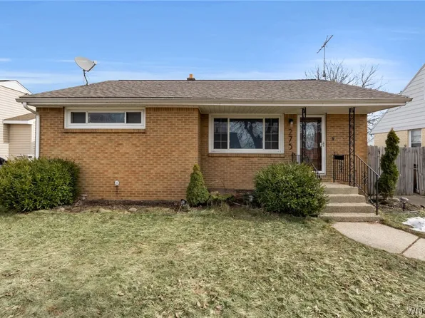 275 N Willowlawn Pkwy, Cheektowaga, NY 14206