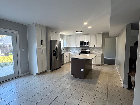 4th image of 3312 Sugar Creek Dr