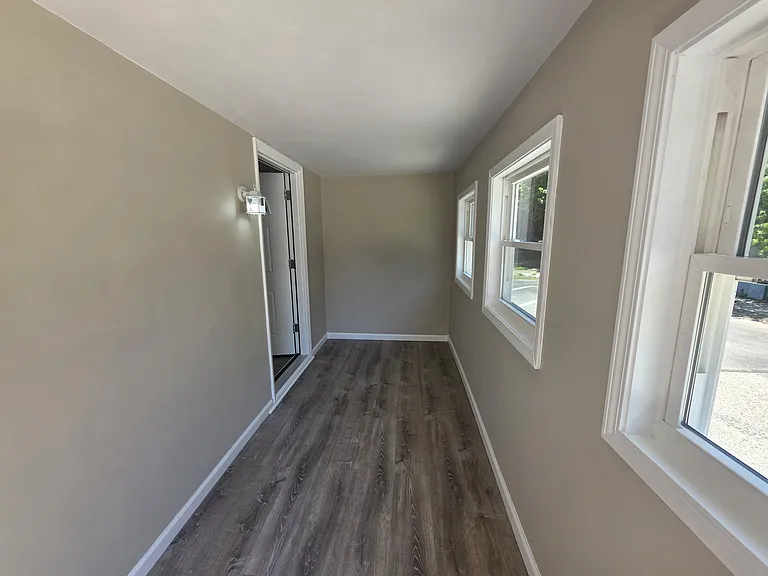 75 Hedge St — Photo 3