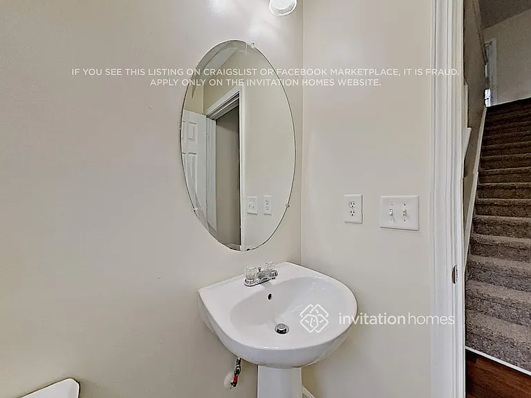 414 Waterbury Way — Photo 16