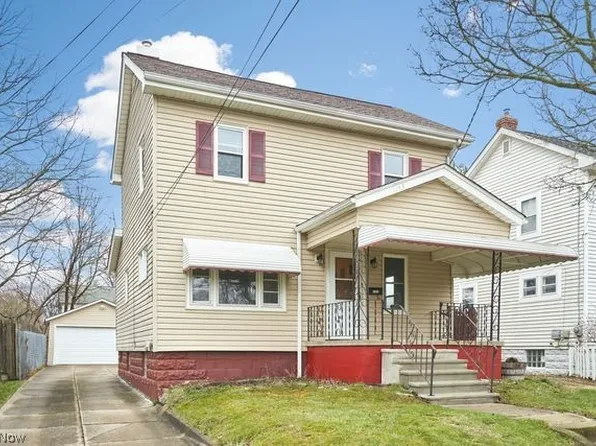 1153 Lily St, Akron, OH 44301