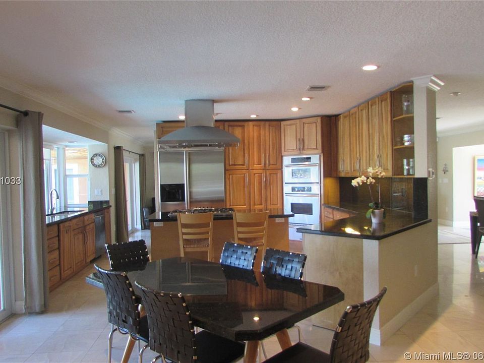 2nd image of 14020 SW 92nd Ave