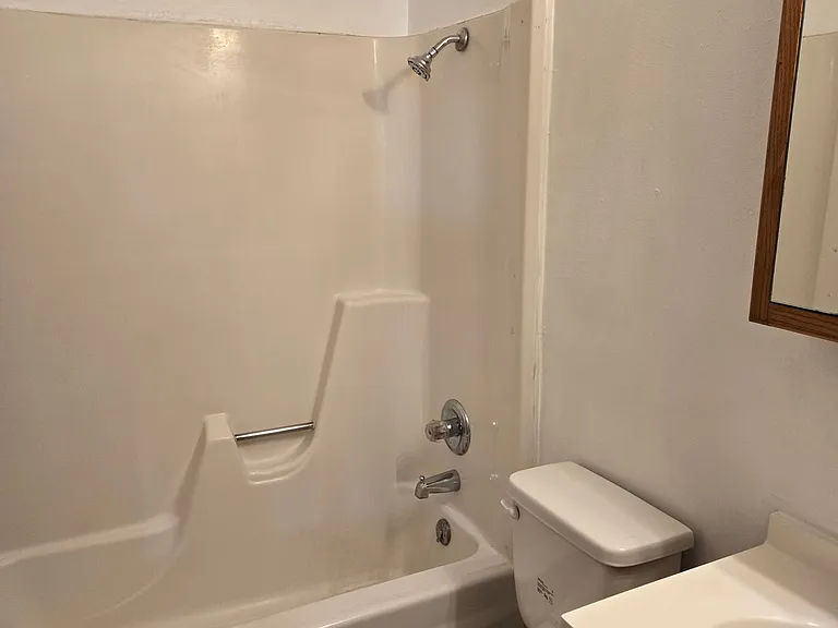 520 Lynnwood Ln — Photo 8