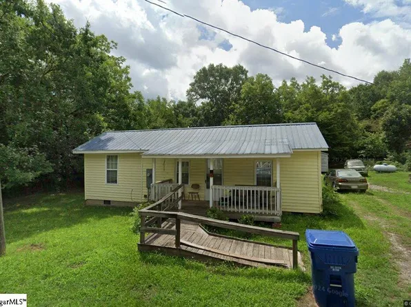 117 Williams St, Woodruff, SC 29388
