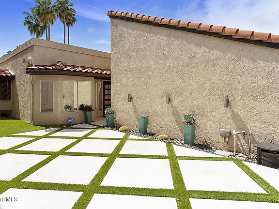 5th image of 10837 E Yucca Street