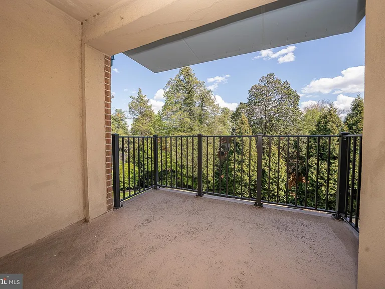 260 W Montgomery Ave #304 — Photo 16