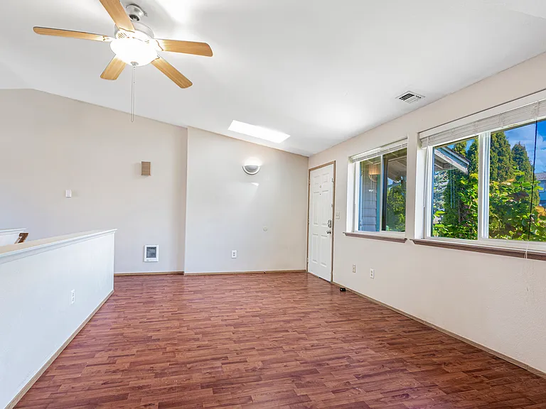 5708 S Verde St — Photo 5