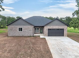 26780 Ontario Dr, Lebanon, MO 65536