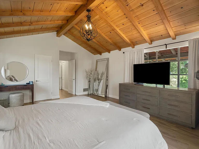 5040 Gould Ave — Photo 25
