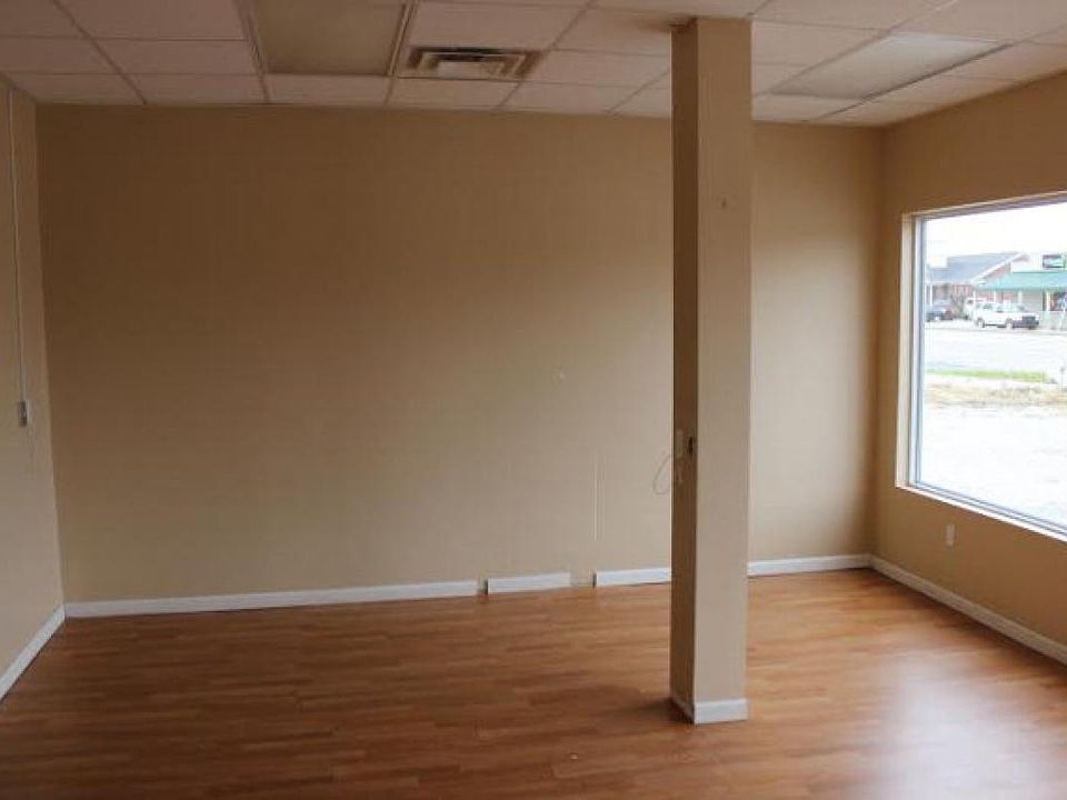 2nd image of 2410 W Parrish Ave