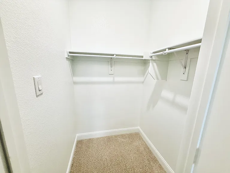 7925 Bayside Dr — Photo 14