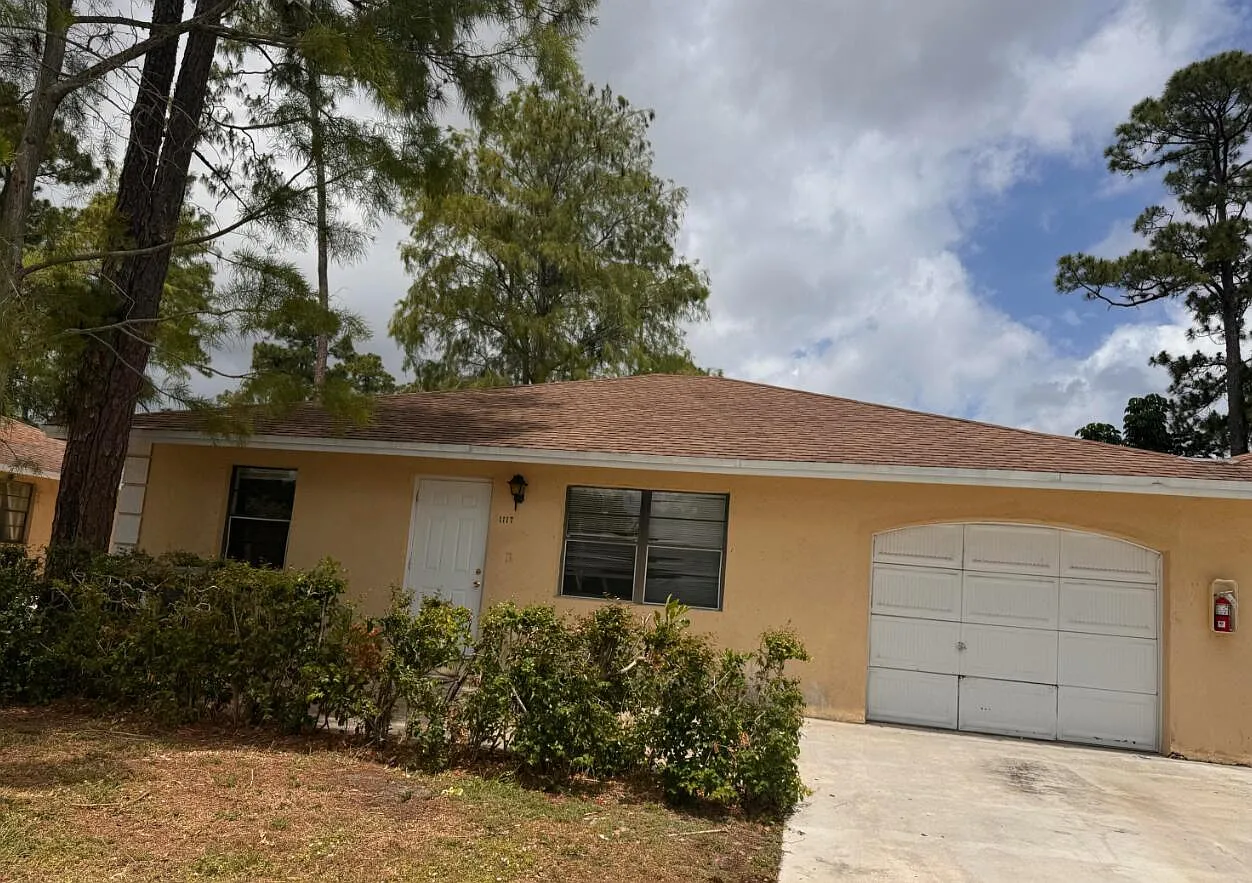 3 bed, 2.0 bath, 1190 sqft, $2,495 — Photo 1