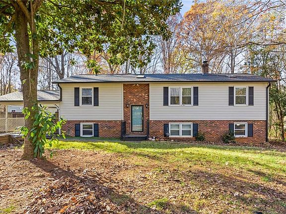 4th image of 7719 Brisbane Dr