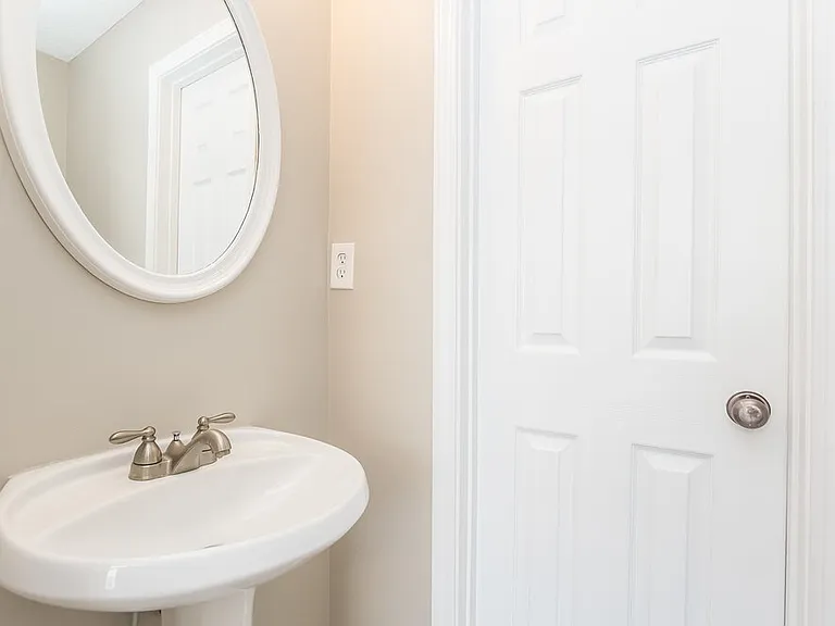 501 Saint Charles Ave — Photo 14