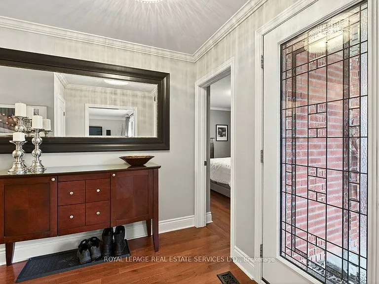 589 Arlington Blvd — Photo 12