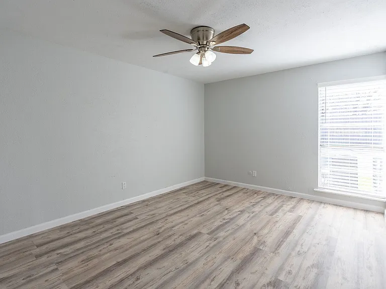 Sun Ridge Apartments — Photo 19