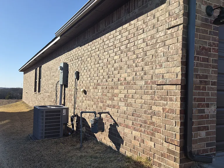 2709 N Cedar Ridge Dr — Photo 2