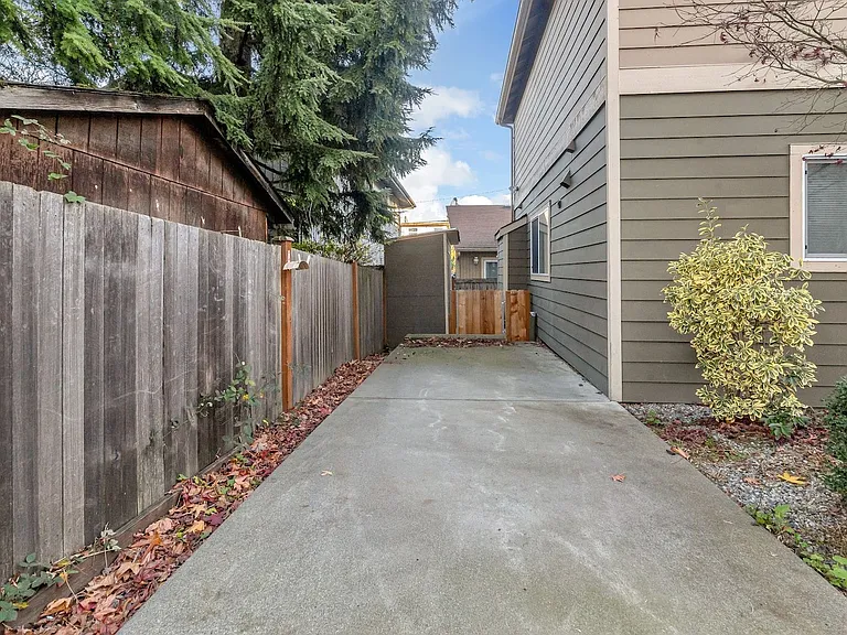 9541 Interlake Ave N #C — Photo 17