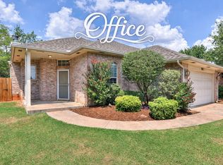 633 Taber Ln, Edmond, OK 73003